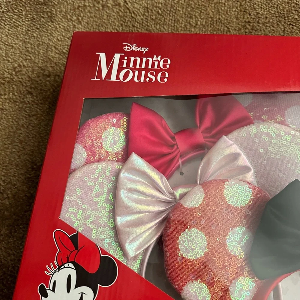 Disney Minnie Mouse 5 piece Ear kit for Disneyland World vacation